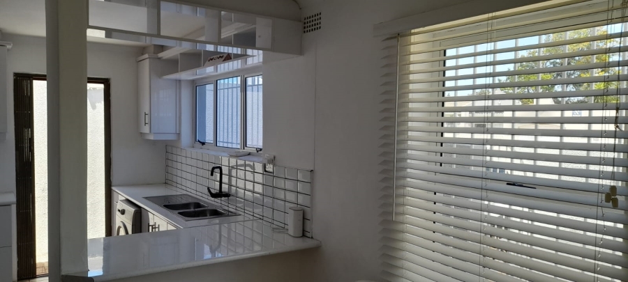 To Let 3 Bedroom Property for Rent in Edgemead Western Cape